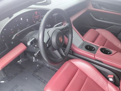 Used 2020 Porsche Taycan 4S image 18