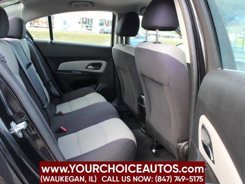 Used 2012 Chevrolet Cruze LS image 15