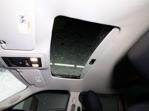 Used 2011 RAM 1500 Sport w/ Remote Start & Security Group image 17