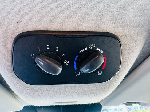Used 2018 Ford Transit 350 XLT RWD image 23