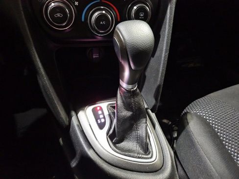 Used 2016 Dodge Dart SE w/ Convenience Group image 18