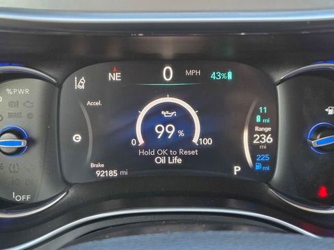 Used 2019 Chrysler Pacifica Limited w/ Advanced Safetytec Group image 20