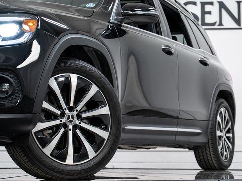 Used 2022 Mercedes-Benz GLB 250 250 4MATIC image 27