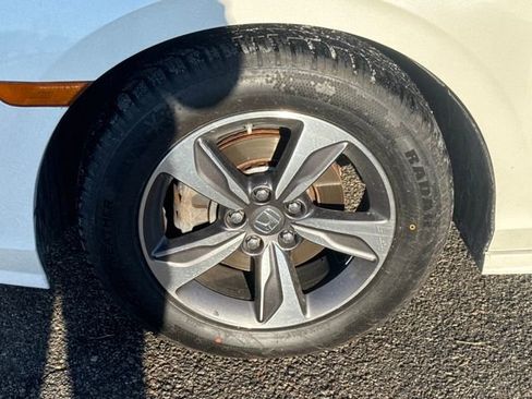 Used 2019 Honda Odyssey Touring image 2