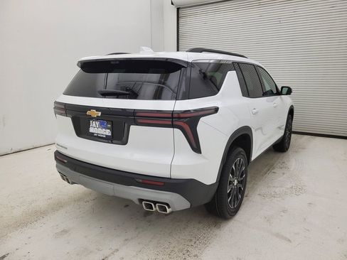 New 2026 Chevrolet Traverse LT w/ Sun and Wheel Package image 18