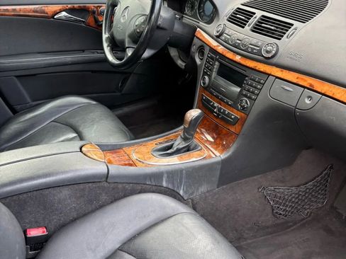 Used 2003 Mercedes-Benz E 320 Sedan image 12