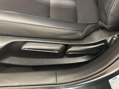 Certified 2025 Honda Civic Sport image 20