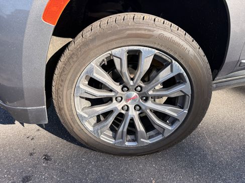 Used 2021 GMC Yukon Denali w/ Denali Ultimate Package image 10