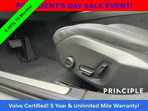 Certified 2025 Volvo V60 B5 Cross Country Plus image 24