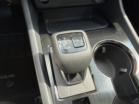 Certified 2025 Nissan Rogue SV FWD image 28