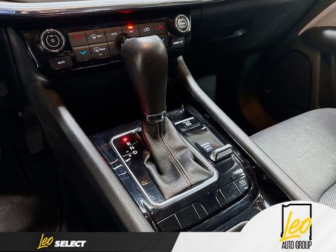 Used 2022 Jeep Compass Limited image 16