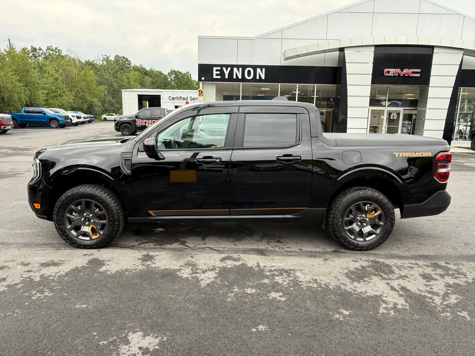 Used 2025 Ford Maverick Tremor AWD/4WD image 2