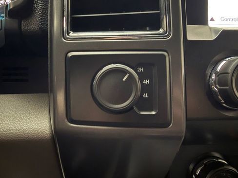 Used 2019 Ford F150 XLT w/ Equipment Group 302A Luxury AWD/4WD image 32