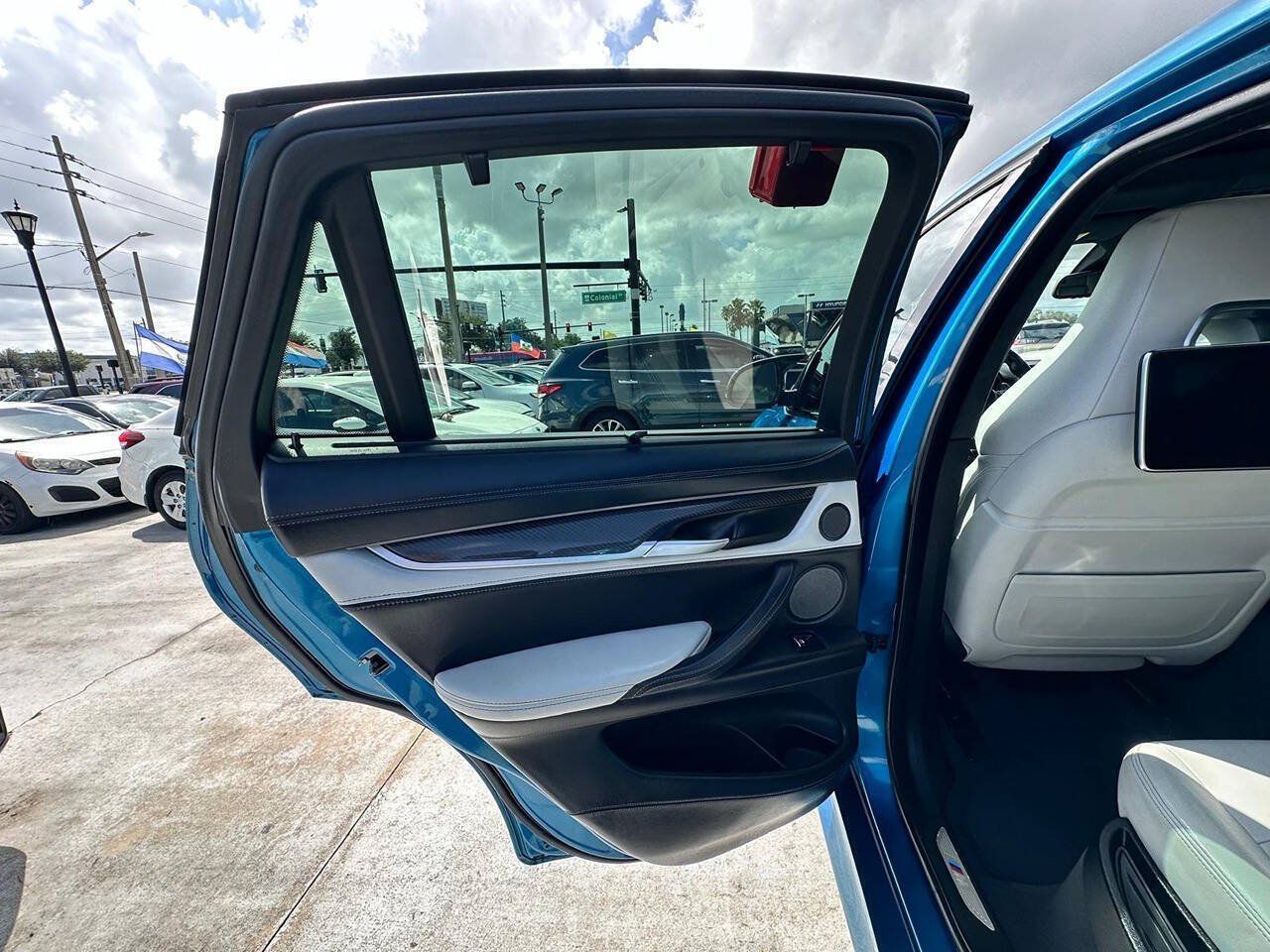 Used 2018 BMW X6 M AWD/4WD image 12