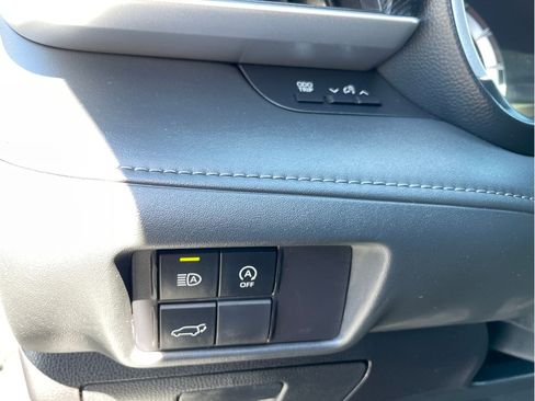 Used 2023 Toyota Highlander XSE AWD/4WD image 12