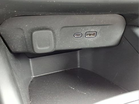 Used 2024 Chevrolet Trax LS w/ LS Convenience Package FWD image 11