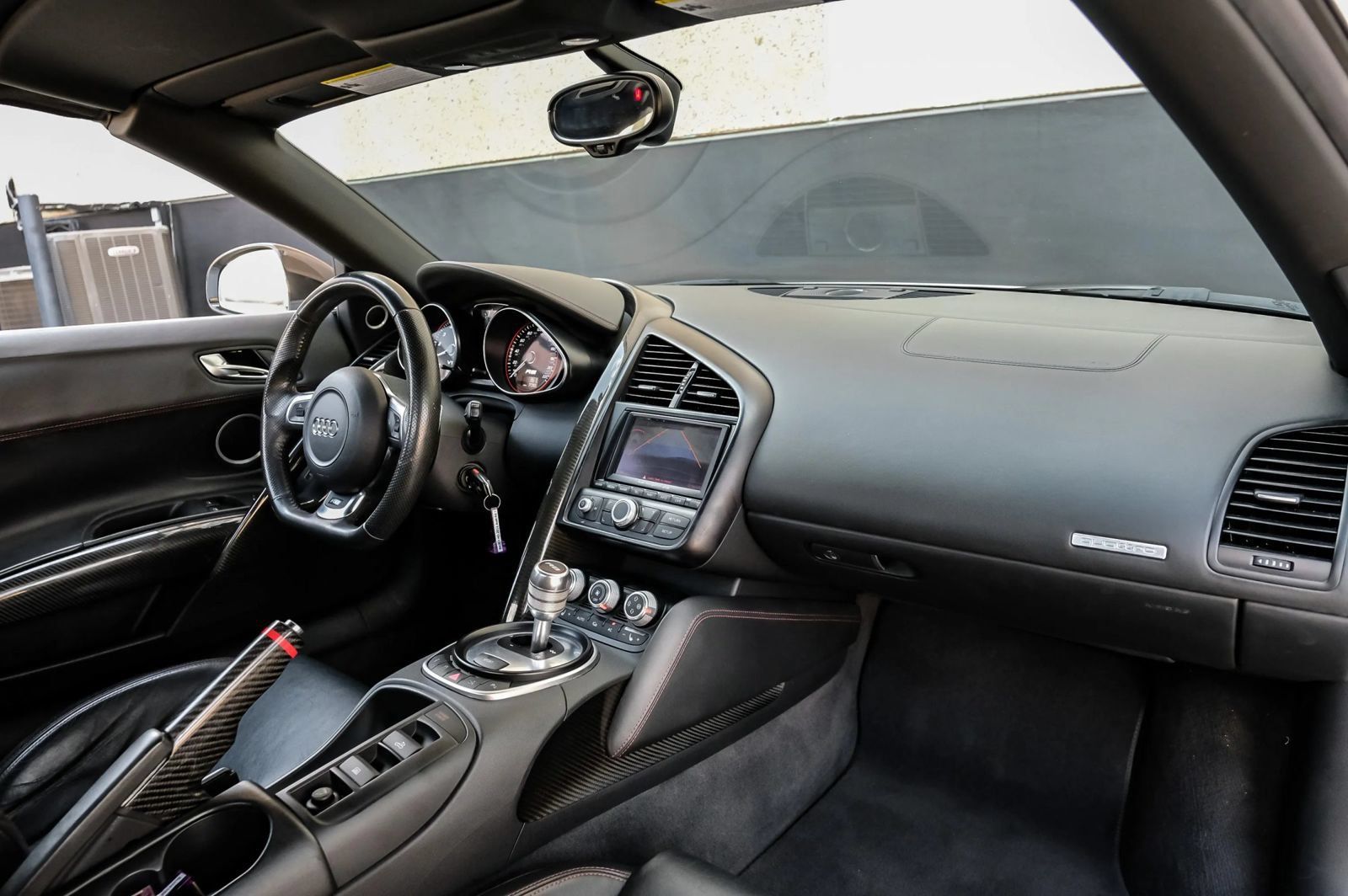 Used 2011 Audi R8 V10 AWD/4WD image 13
