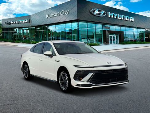 New 2026 Hyundai Sonata SEL FWD image 11