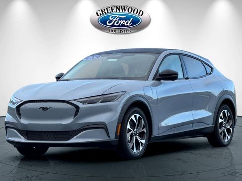 New 2026 Ford Mustang Mach-E Select w/ Comfort Package image 8