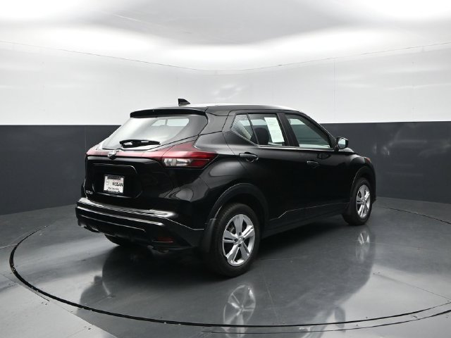 Certified 2025 Nissan Kicks Play S FWD image 8