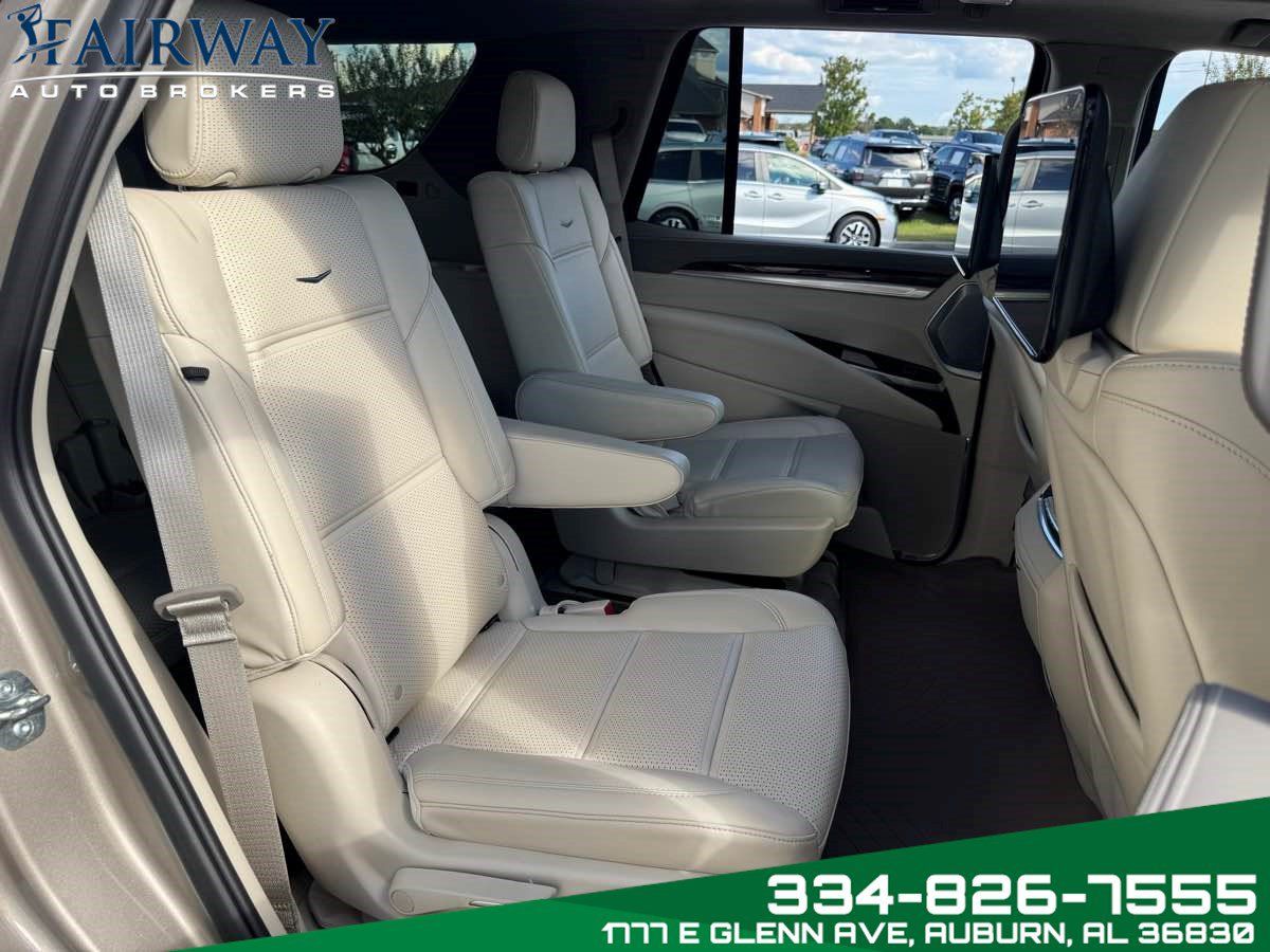 Used 2025 Cadillac Escalade Sport Platinum AWD/4WD image 13