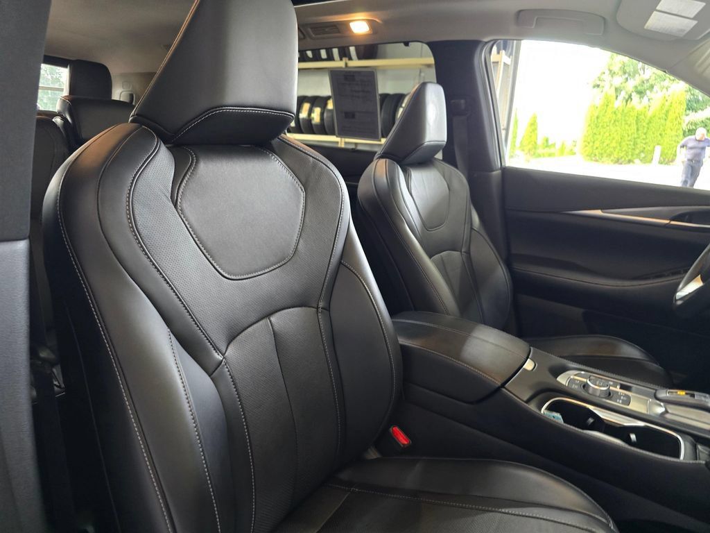 Certified 2023 INFINITI QX60 Luxe w/ Cargo Package AWD/4WD image 30