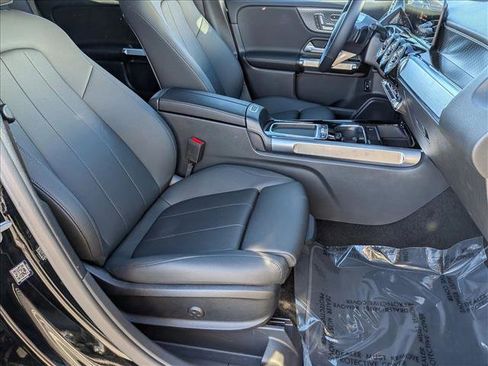 Certified 2025 Mercedes-Benz GLB 250 image 20