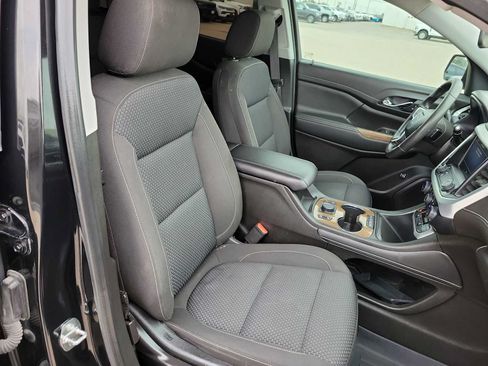 Used 2023 GMC Acadia SLE w/ Driver Convenience Package FWD image 18