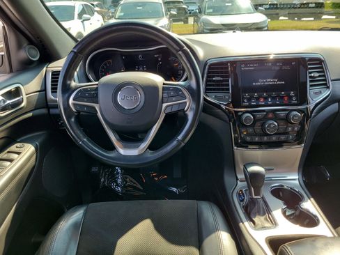 Used 2021 Jeep Grand Cherokee Laredo X image 10