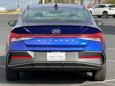 New 2026 Hyundai Elantra Sport image 5
