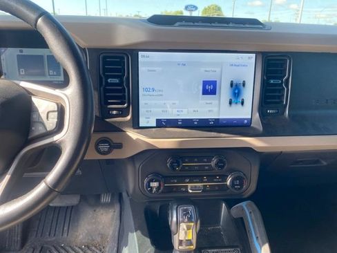 Used 2023 Ford Bronco Wildtrak AWD/4WD image 12