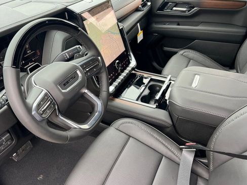 New 2026 GMC Yukon Denali w/ Denali Reserve Package AWD/4WD image 7