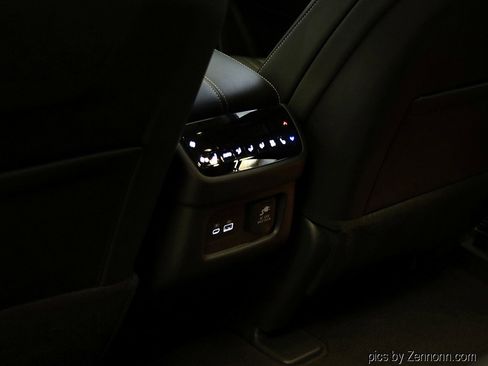 Used 2023 INFINITI QX60 Sensory w/ Cargo Package image 15