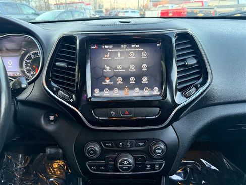 Used 2019 Jeep Cherokee Limited AWD/4WD image 23