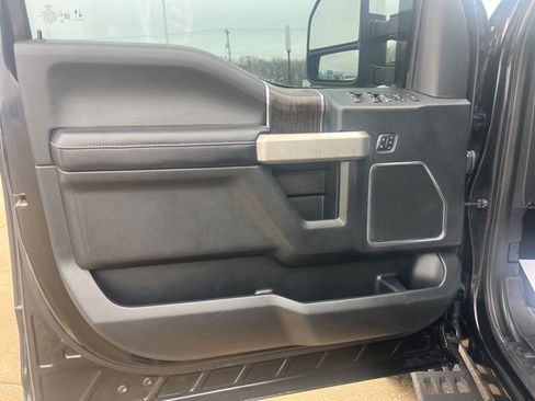 Used 2020 Ford F250 Lariat w/ Tremor Off-Road Package image 13