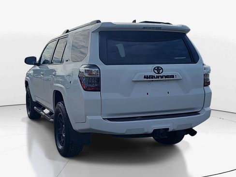 Used 2021 Toyota 4Runner SR5 Premium image 7