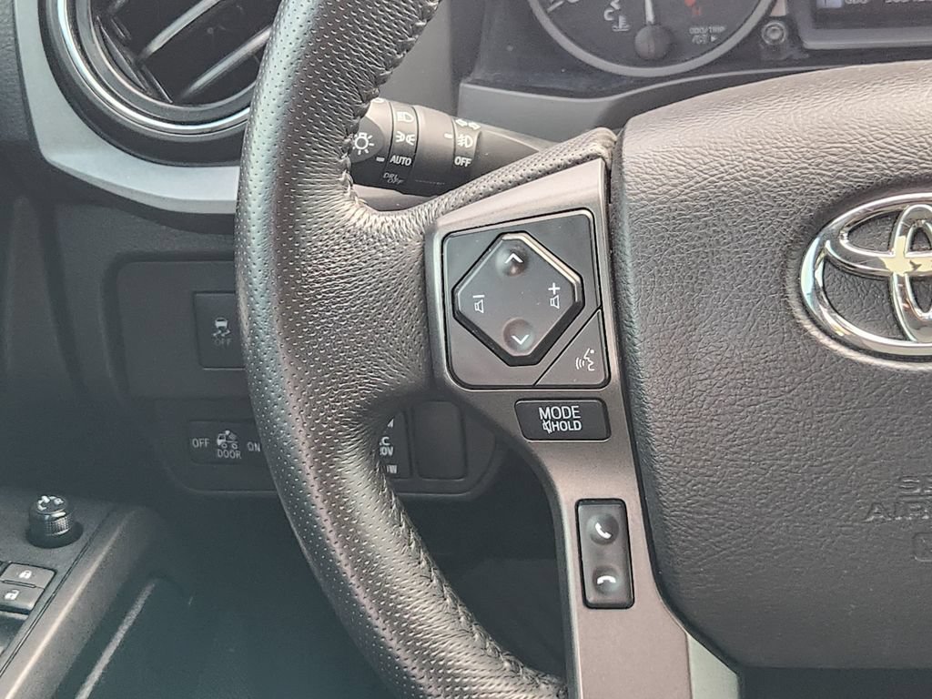 Used 2021 Toyota Tacoma TRD Sport w/ Technology Package RWD image 29