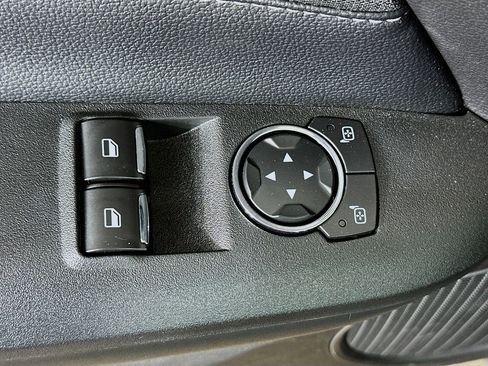 Used 2021 Ford Mustang Coupe image 15