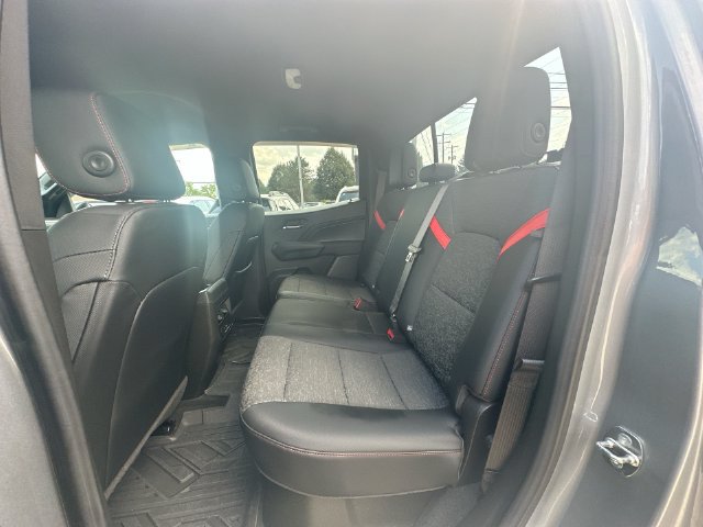 Used 2023 Chevrolet Colorado Z71 AWD/4WD image 35