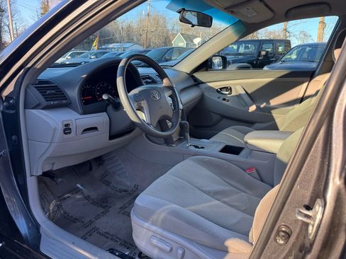 Used 2009 Toyota Camry LE image 12