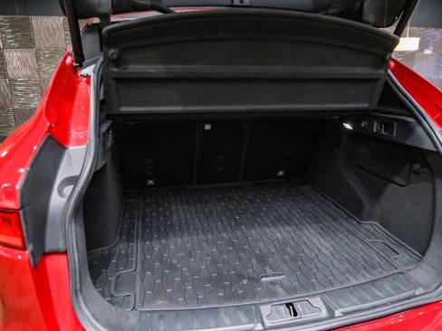 Used 2017 Jaguar F-PACE Premium image 46