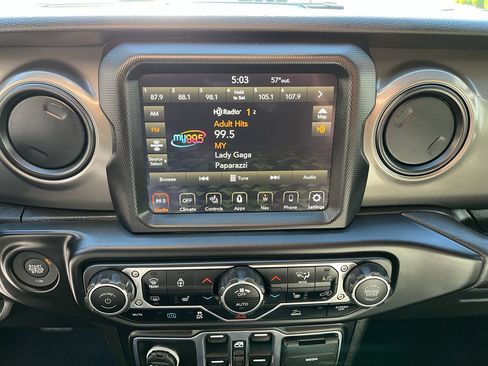 Used 2023 Jeep Wrangler Unlimited w/ Sun & Screen Package AWD/4WD image 21