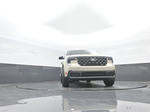 New 2025 Ford Maverick XLT image 30