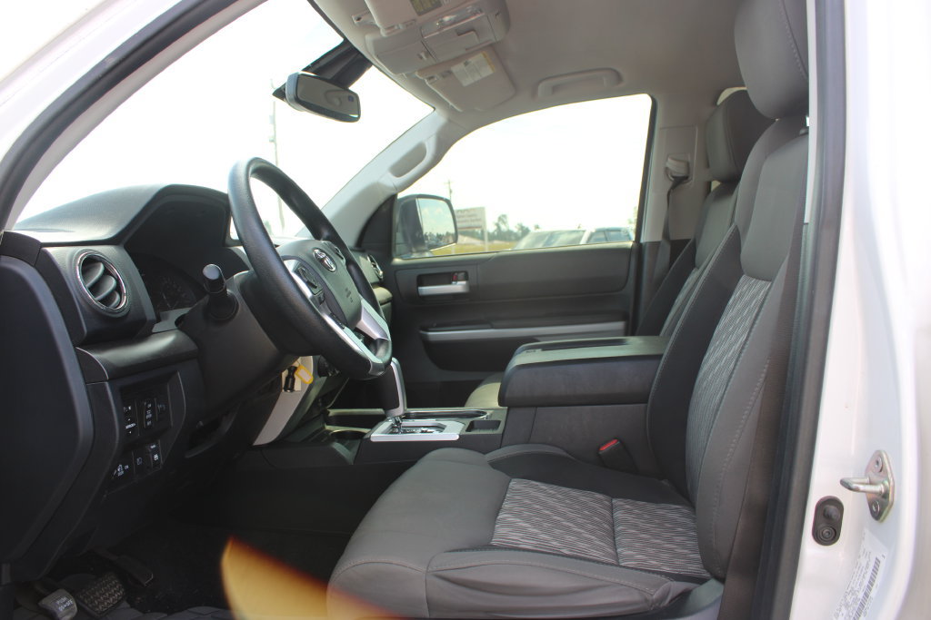 Used 2019 Toyota Tundra SR5 w/ SR5 Upgrade Package AWD/4WD image 21