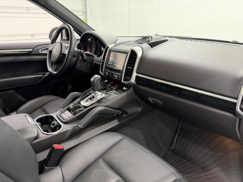 Used 2013 Porsche Cayenne AWD/4WD image 22