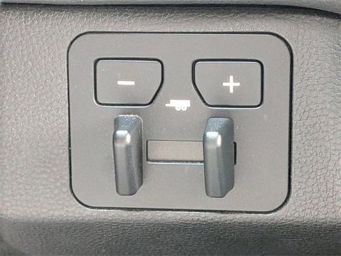 Used 2023 Toyota Sequoia Limited image 23