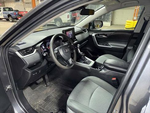 Certified 2022 Toyota RAV4 XLE AWD/4WD image 28