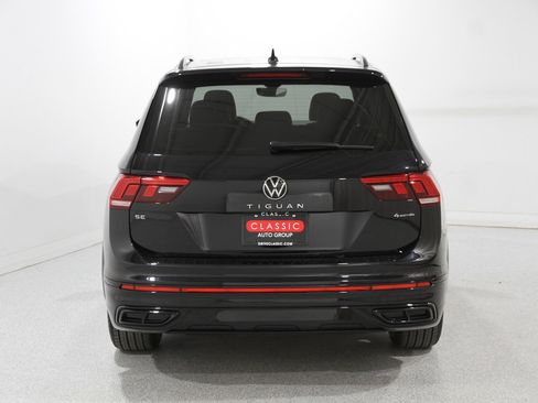 Used 2023 Volkswagen Tiguan SE R-Line image 19