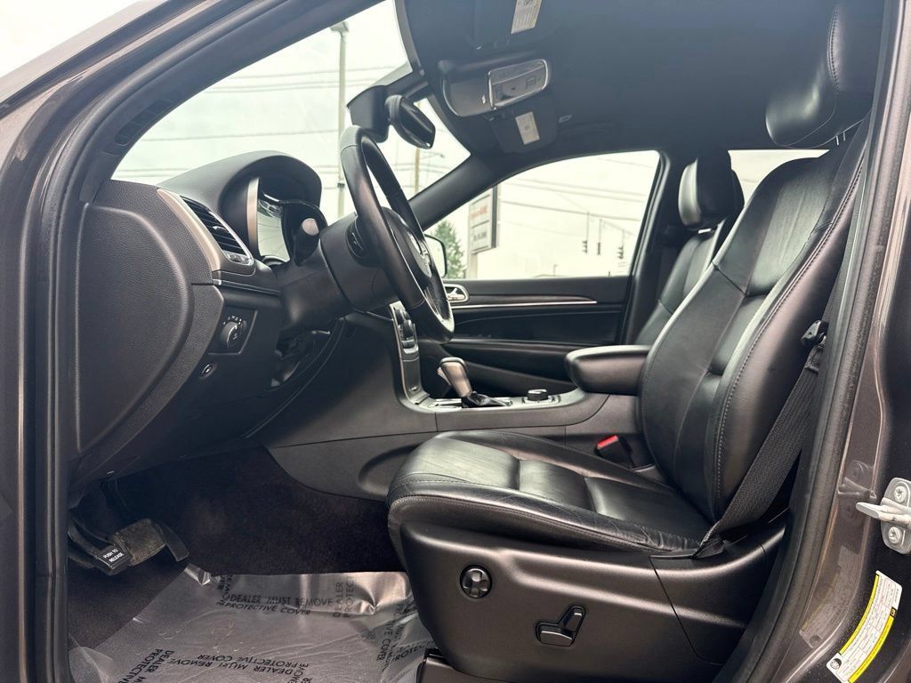 Used 2018 Jeep Grand Cherokee Limited AWD/4WD image 23