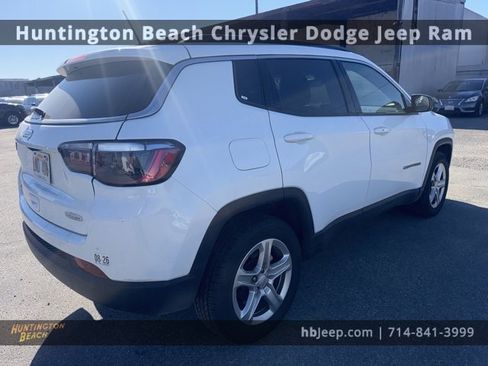 Used 2023 Jeep Compass Latitude image 5